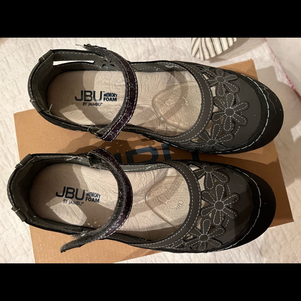 Ladies JBU Mary Janes.